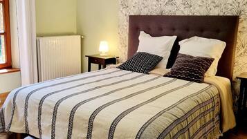 3 bedrooms, free WiFi, bed sheets