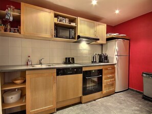 Kühlschrank, Geschirrspüler