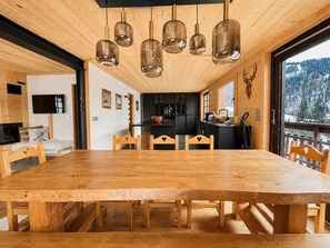 Dining - Cozy chalet in Flumet for 8-10 people with fireplace and WiFi (Flumet)