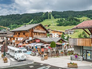 Exterior - "Charming Apt for 5 with Wi-Fi, Parking, Near Ski Lifts & Village Center" (Les Gets)