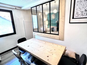 Dining - "Charming Apt for 5 with Wi-Fi, Parking, Near Ski Lifts & Village Center" (Les Gets)