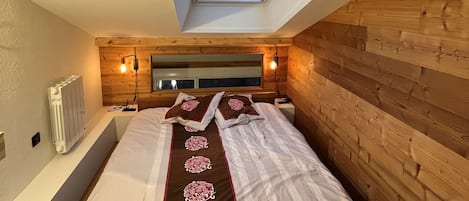 2 bedrooms
