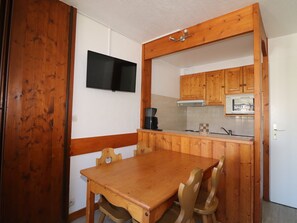 Dining - Comfortable Studio 21m² · 4 pers · Balcony · Pets allowed (Tignes)