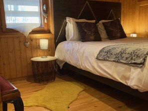 2 makuuhuonetta, ilmainen Wi-Fi, vuodevaatteet