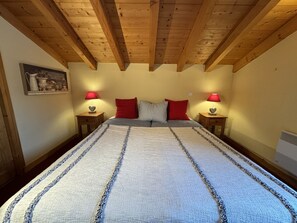 4 間睡房、免費 Wi-Fi