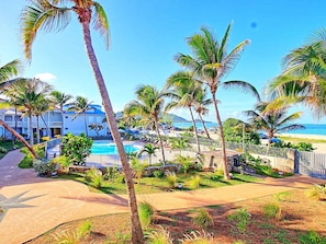 Property grounds - Vacation Duplex in Saint-Martin with Sea View (Saint-Martin)