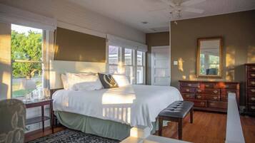 House, Multiple Beds, Patio (524 Austin St- Combo) | 4 bedrooms, individually decorated, individually furnished, bed sheets