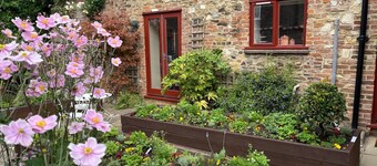 Grade 2 Listed 3 Bed Home With Free Parking 2 Cars
