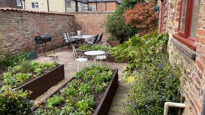 House, Multiple Beds | Property grounds