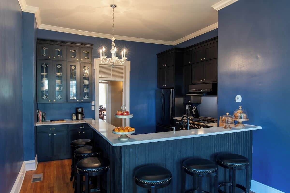 House, Multiple Beds, Patio (524 Austin St- Main) | Private kitchen | Coffee/tea maker, electric kettle