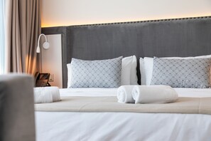 Junior Suite | Minibar, in-room safe, blackout curtains, free WiFi - Hotel Boutique La Brisa del Mar (Estepona)