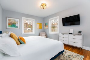 4 habitaciones, tabla de planchar con plancha y cuna de viaje