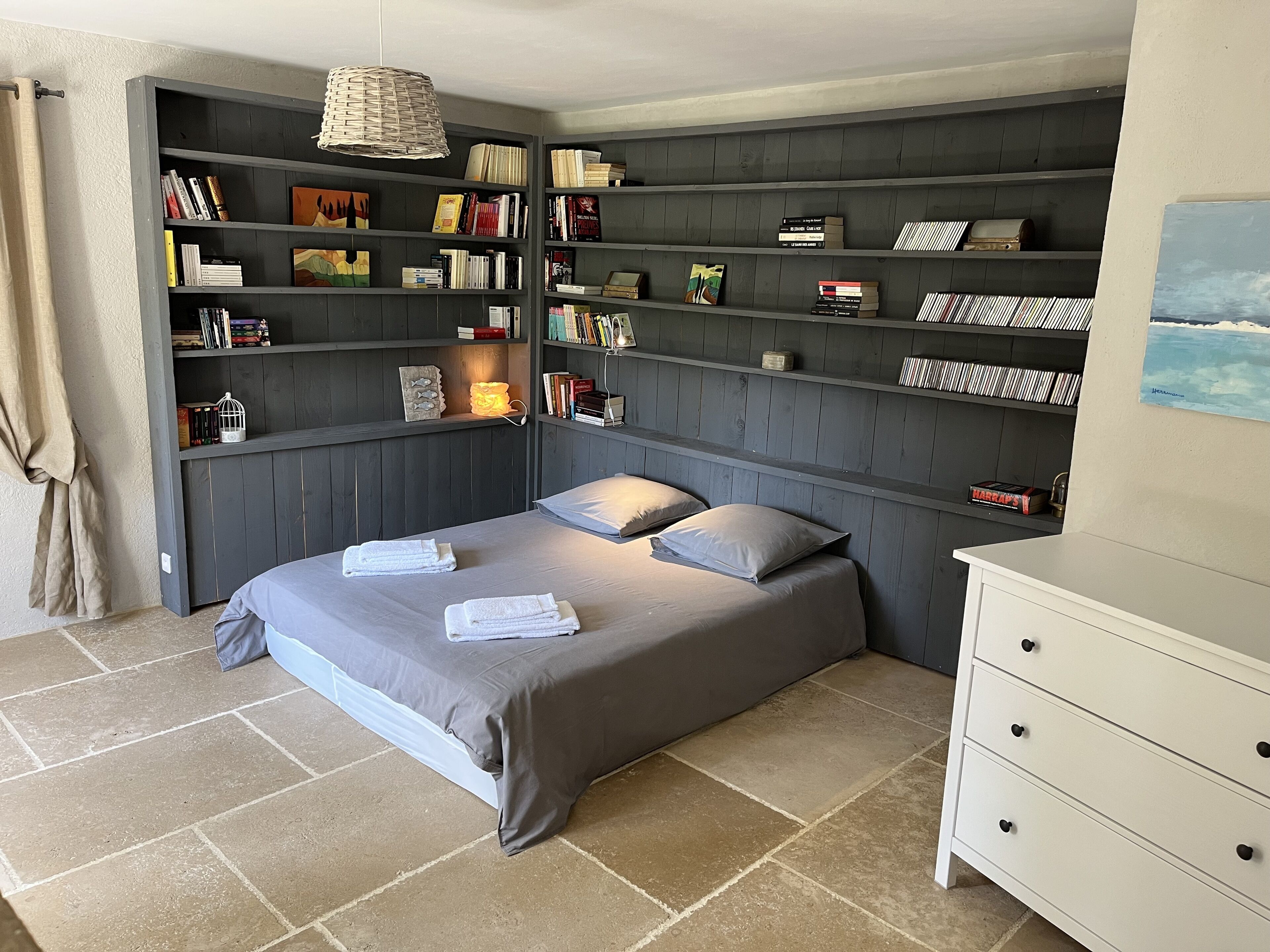 4 chambres, fer et planche à repasser, lit parapluie, Wi-Fi gratuit