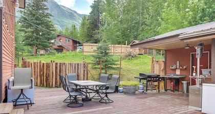 Steps to River! Mtn-View Unit in Cooper Landing