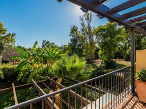 Property grounds - Luxury Beachfront Villa with Private Terrace & Pools in Puerto Banús (Marbella)