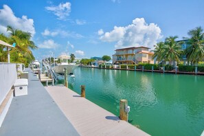 Marina - P08 - Beautiful 4 bedroom, 3 bathroom half Duplex in Key Colony with private pool (Key Colony Beach)