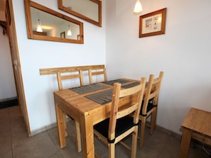 Dining - Studio cabin for 4 in Avoriaz, balcony and calm (Avoriaz)