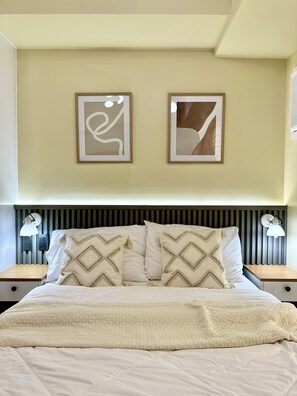 1 bedroom, WiFi, bed sheets - Cozy Studio I.T. Park Avida Riala (Cebu City)