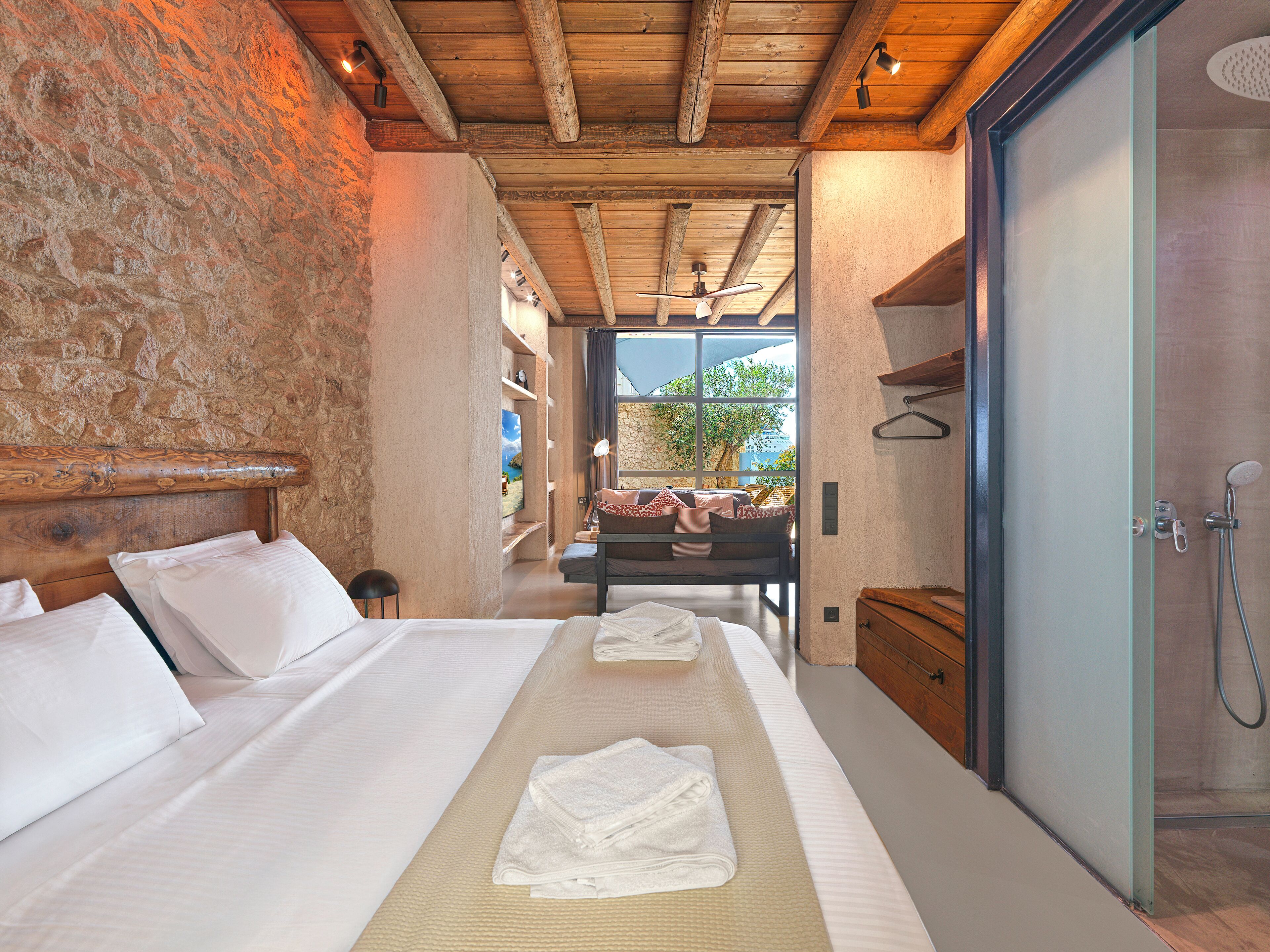 2 soverom, skrivebord og wi-fi (inkludert)