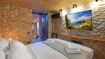 2 bedrooms, desk, free WiFi