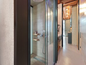 Shower, hair dryer, slippers, towels - Sea View Garden Suites (PIRAEUS)