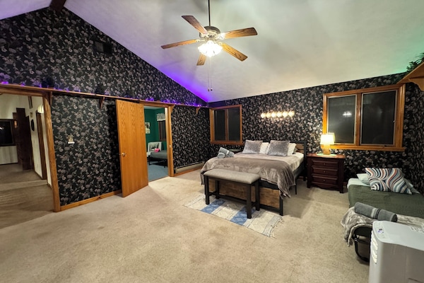 4 habitaciones, tabla de planchar con plancha, wifi y ropa de cama