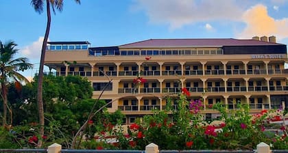 Myah's Luxury Suites Hotel