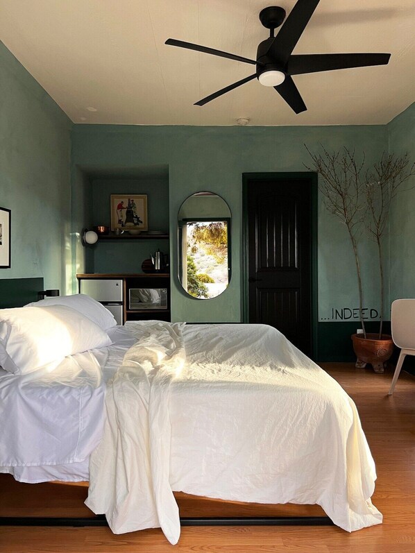 1 chambre, lit parapluie, Wi-Fi gratuit, draps fournis