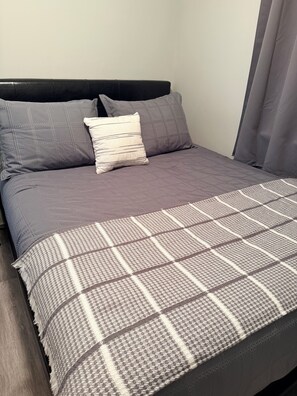 2 chambres, lit parapluie, Wi-Fi gratuit, draps fournis