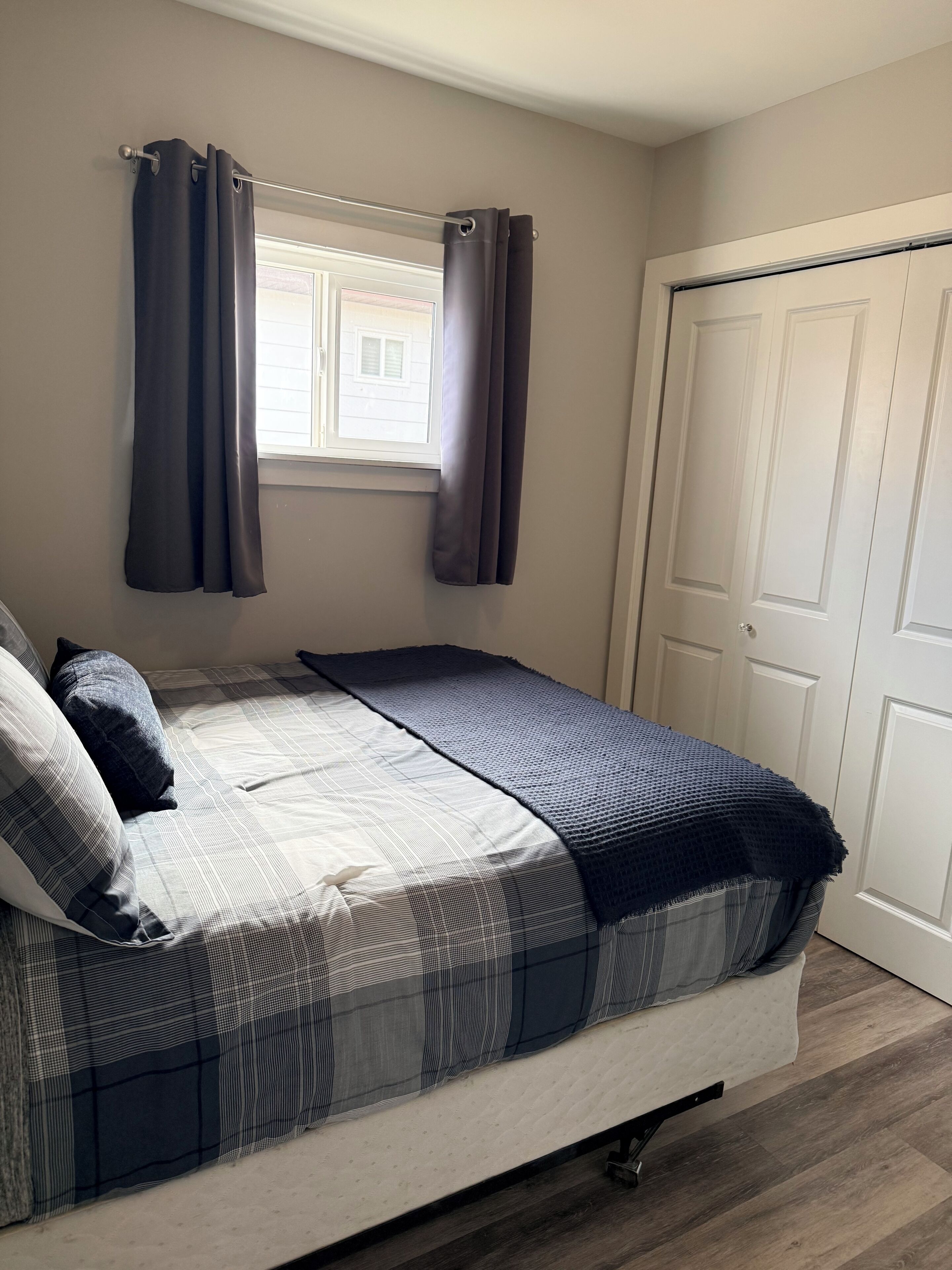 2 slaapkamers, reisbedje, gratis wifi, beddengoed
