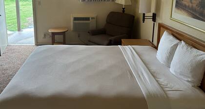 Big Bend Traveler's Inn