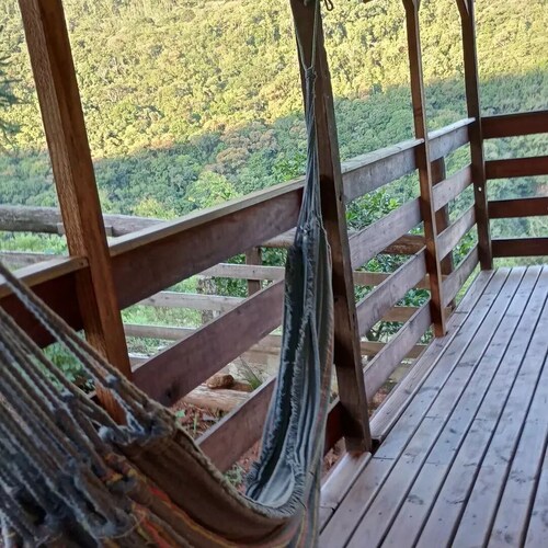 Casa Rústica em Meio a Natureza