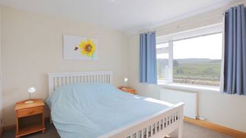 3 soverom, strykejern/-brett, wi-fi og sengetøy