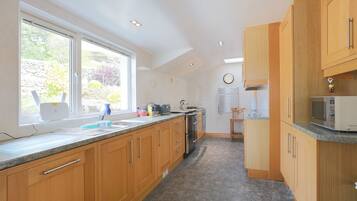 冰箱、微波炉、烤箱、洗碗机