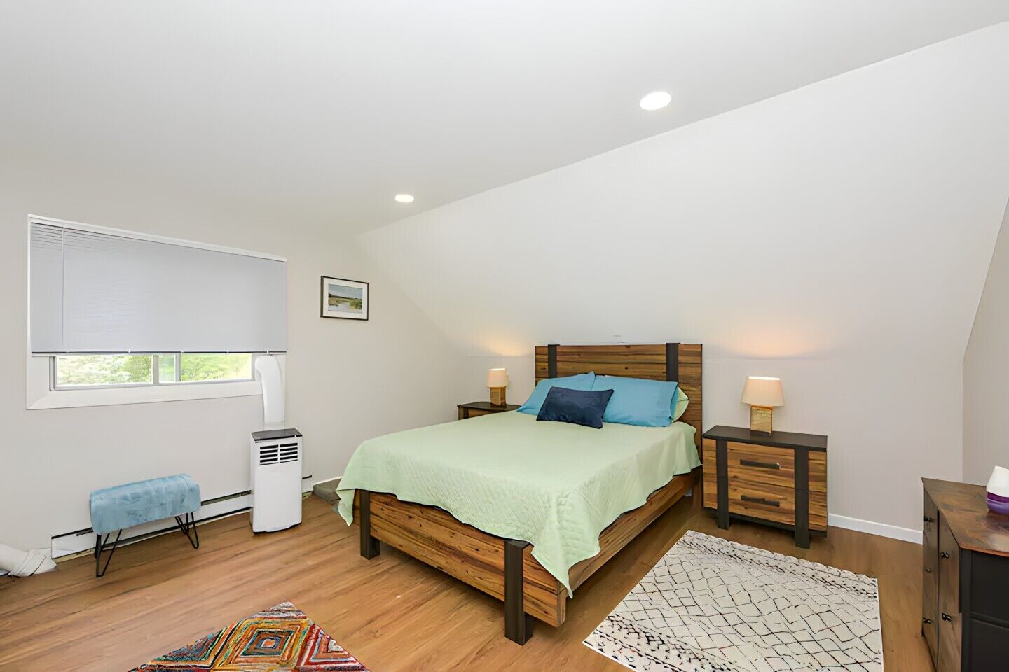 4 quartos, ferros/tábuas de passar roupa, Wi-Fi de cortesia