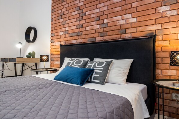 1 habitación, tabla de planchar con plancha, wifi gratis y ropa de cama 