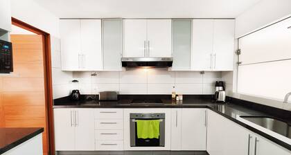 Beautiful 2,150 sq. ft. 3BR apartment in upscale Chacarilla