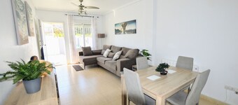 Sucina 2 Bed walking distance of tow