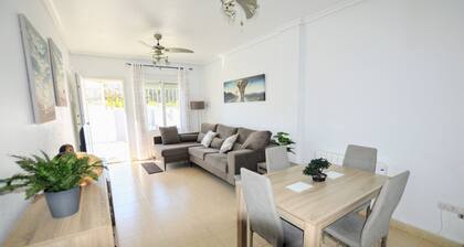 Sucina 2 Bed walking distance of tow