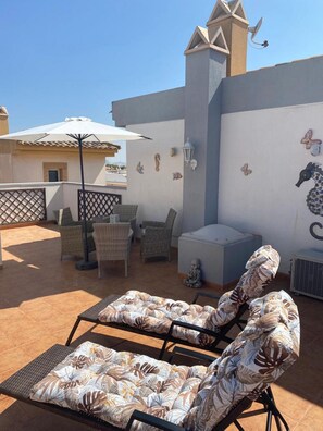 Terrace/patio - Sucina 2 Bed walking distance of tow (Sucina)