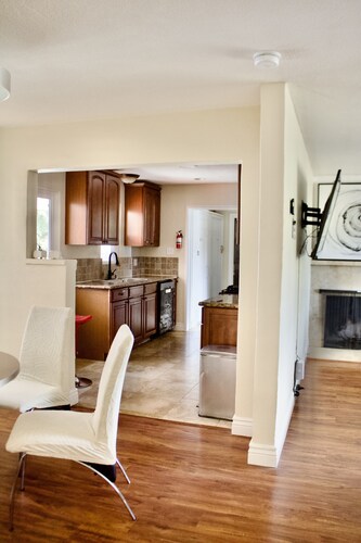 Family & friends Getaway-4BR Pool + RV