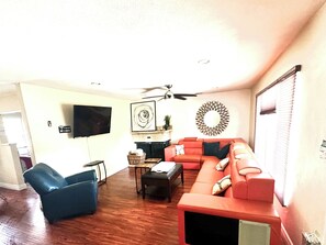 Smart TV - Family & friends Getaway-4BR Pool + RV (North Highlands)