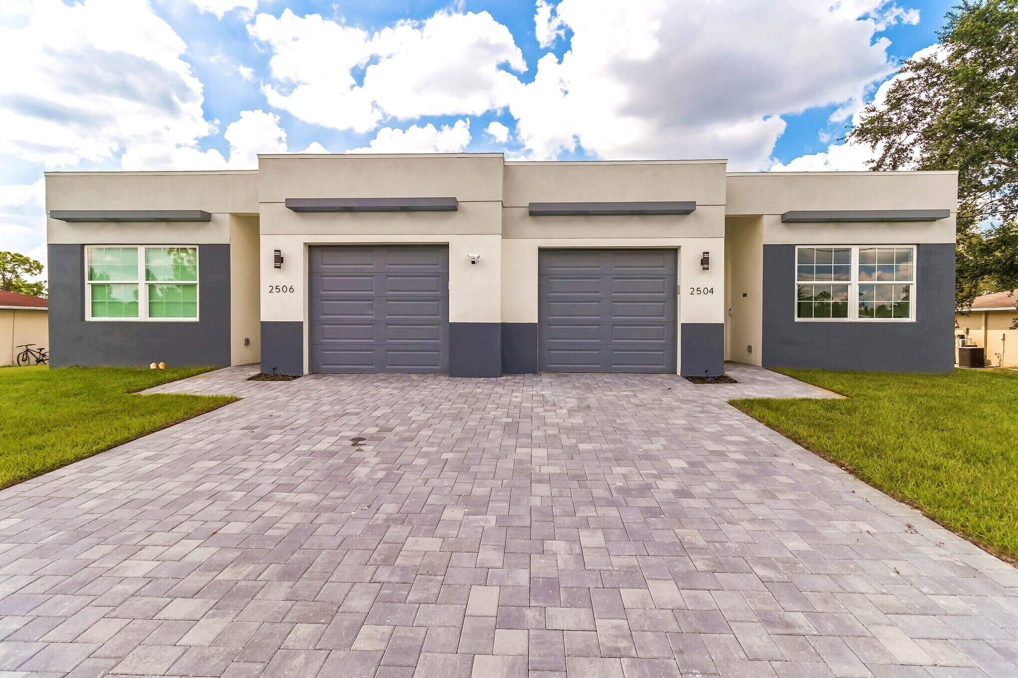 2023 NEW 3 BR 2 BA Modern Hidden Gem