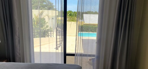 Casa Linda.