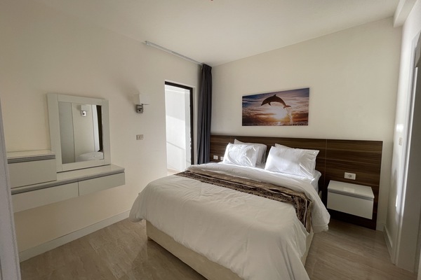Deluxe Apartment | Egyptian cotton sheets, premium bedding, memory foam beds, minibar