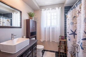 Asciugacapelli, asciugamani, carta igienica