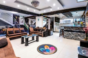 Flat-screen TV - Hidden Garden (Cusco)