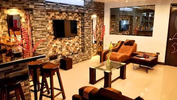 Télévision à écran plat