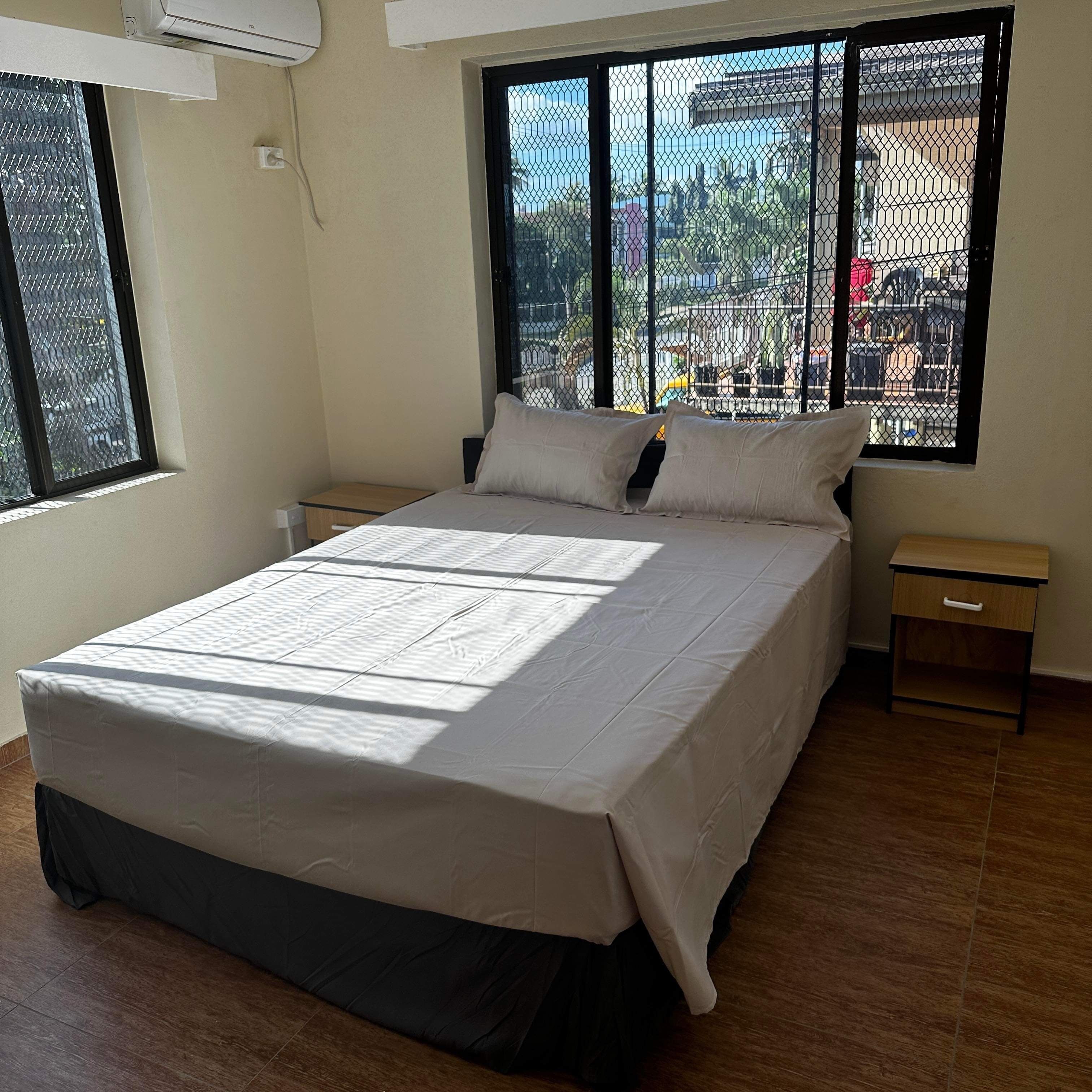 3 dormitorios, tabla de planchar con plancha, wifi y ropa de cama