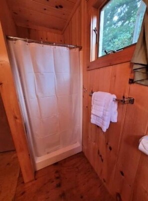 Bathroom - Rustic Cabin with access to Rust Pond - Main Cabin (Wolfeboro)